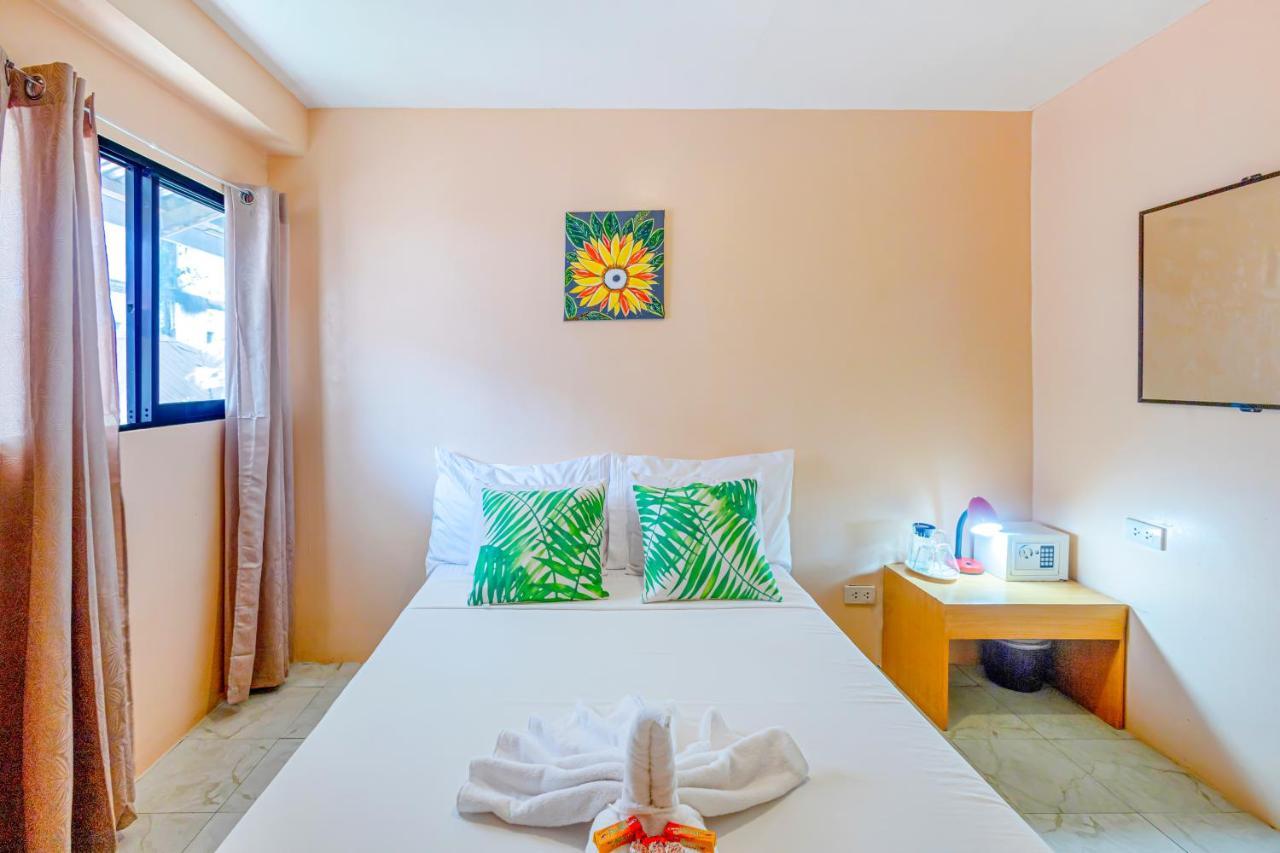 Balabag  White Shamrock Beach Hotel מראה חיצוני תמונה