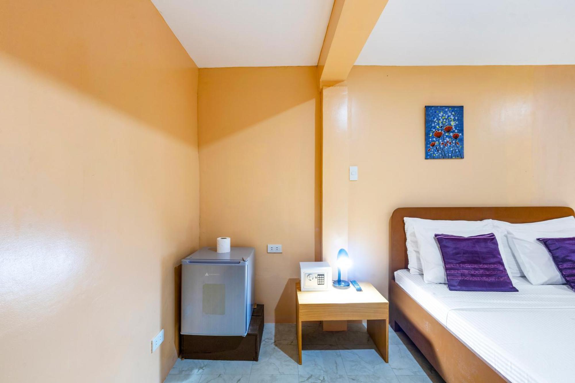 Balabag  White Shamrock Beach Hotel חדר תמונה